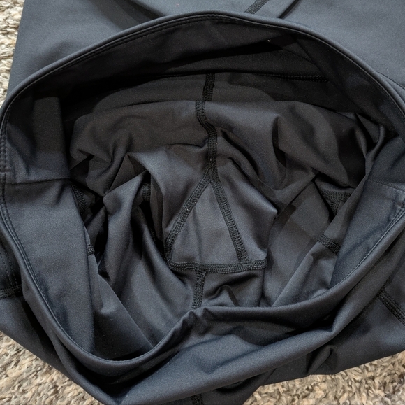 Zyia Black Crop Workout Exercise Athletic Legging 8/10 - Picture 8 of 10